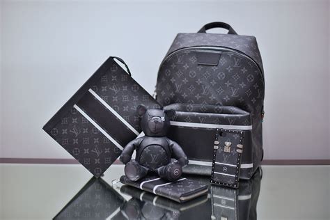 louis vuitton x fragments.